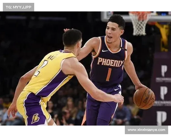 布克在关键时刻展现领导力带领太阳逆袭胜利的重要时刻分析